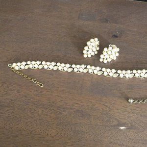 BSK vintage costume jewelry earring-necklace set in a grape-leaf motif